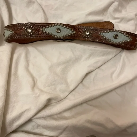 Below The Belt - Picture 3 of 8